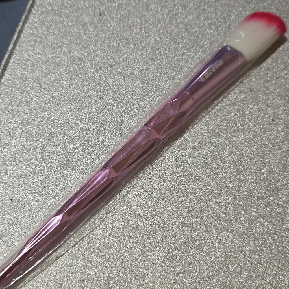 🧚‍♀️Medusa Makeup Vegan Unicorn Brush NWT